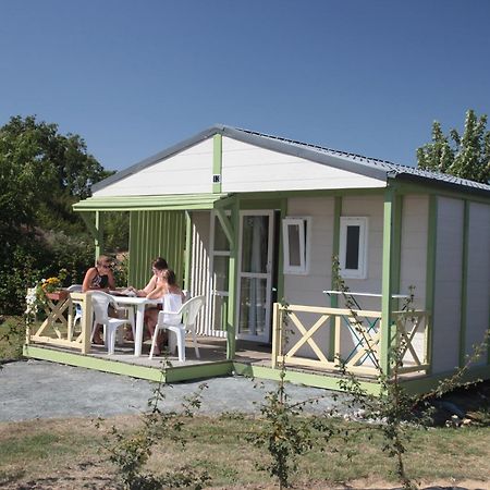 Camping Des Rulieres Hotel Saint-Valerien Bilik gambar