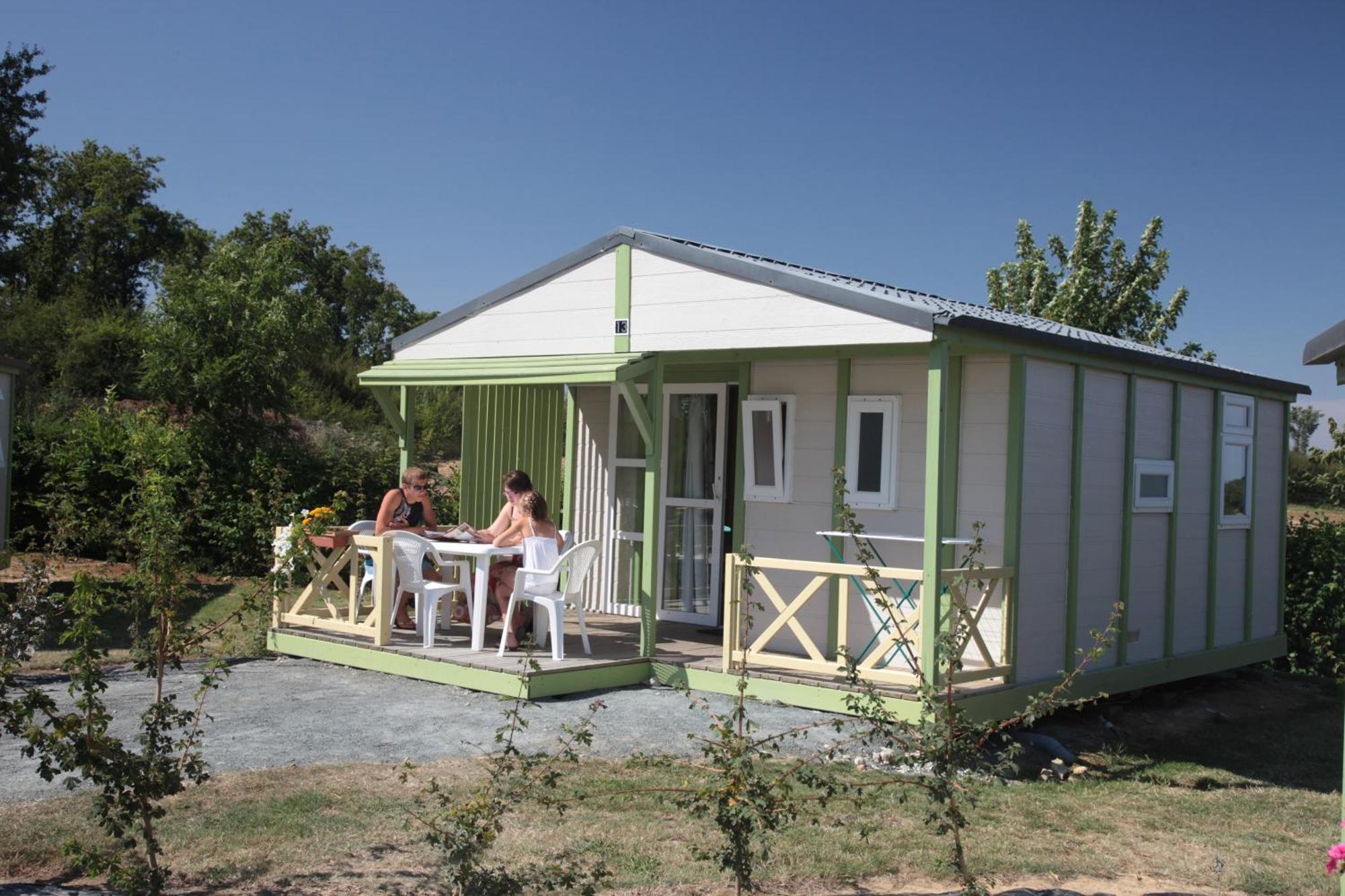 Camping Des Rulieres Hotel Saint-Valerien Bilik gambar